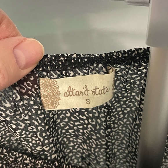 Altar’d State Black Floral Women's Top size small - Picture 6 of 7